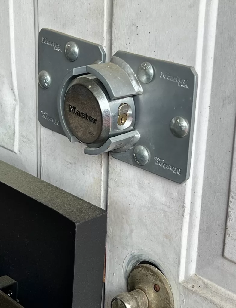 Master pad van lock with hasp commercialopen hard to get in