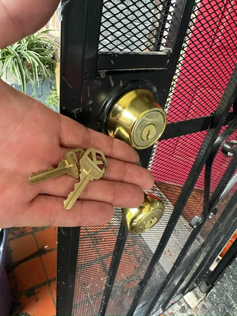 Type of Gate Lock Standard Quickset Metal Gate combo set standard Door Knob QuickSet Lock and Deadbolt Gold Color Installed